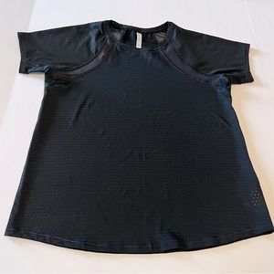 Athleta Womens Size XS Black Mesh Short Sleeve‎ Shirt Top Athletic Run Workout